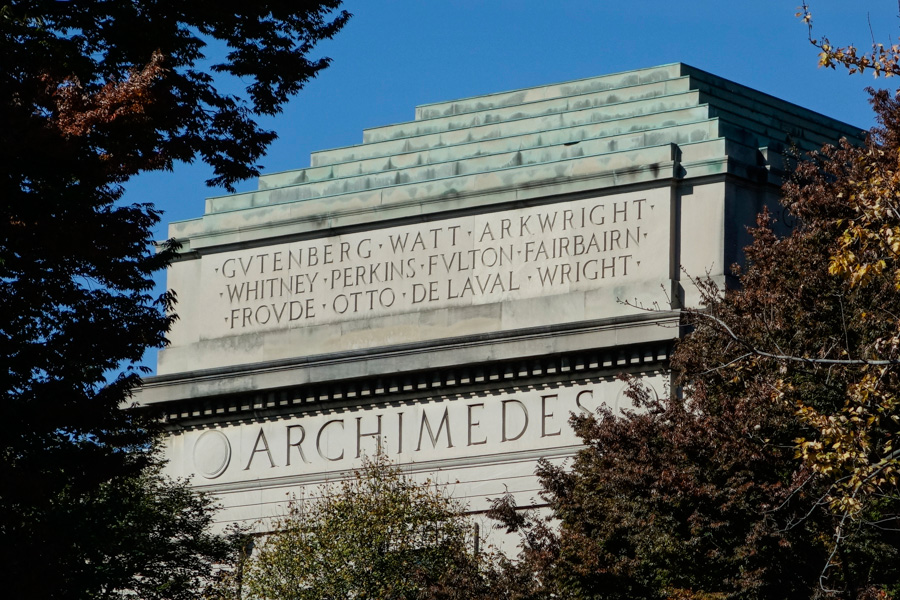 MIT panel listing inventors and mechanical engineers: Archimedes, Gutenberg, Watt, Arkwright, Whitney, Perkins, Fulton, Fairbairn, Froude, Otto, De Laval, Wright